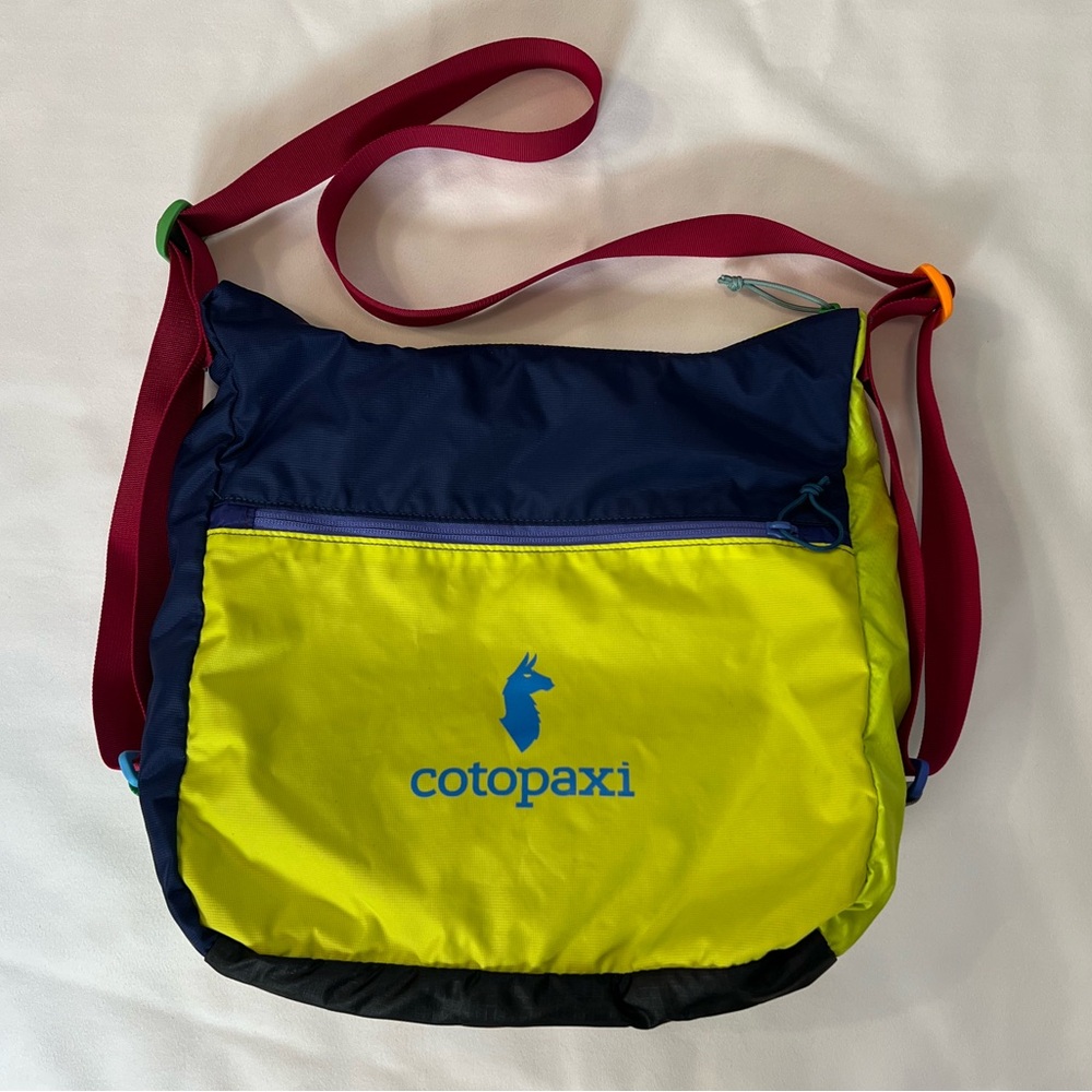 Cotopaxi Taal Convertible Tote bag